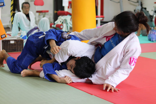 Starting BJJ Women Training: How To Prepare and What To Expect in Jiu-Jitsu Girls Fundamentals